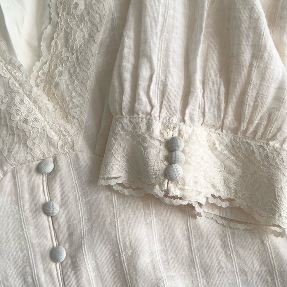 American Eagle Outfitters Lace Trim Puff Sleeve Cream Top in XXL - Picture 9 of 12